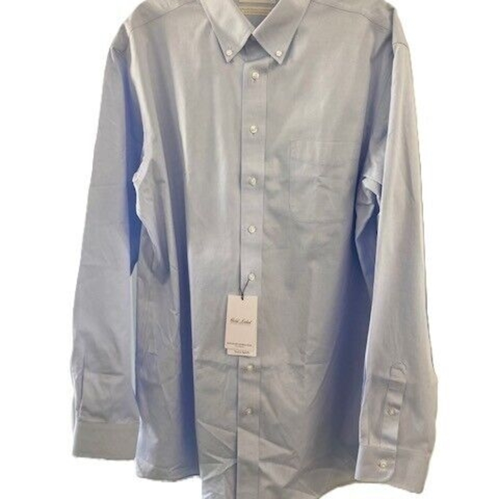 Blue Dress Shirt with Traditional Collar and Long Sleeves